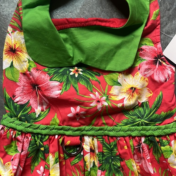 Doggie Design Pet Fashion Hawaiian Red Hibiscus Dog Dress, with Leash- Large - Picture 6 of 10